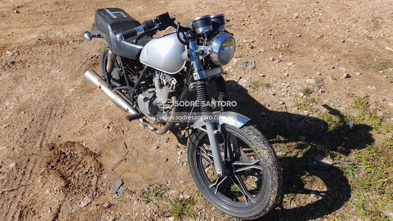 Suzuki Intruder 125 2004, prata