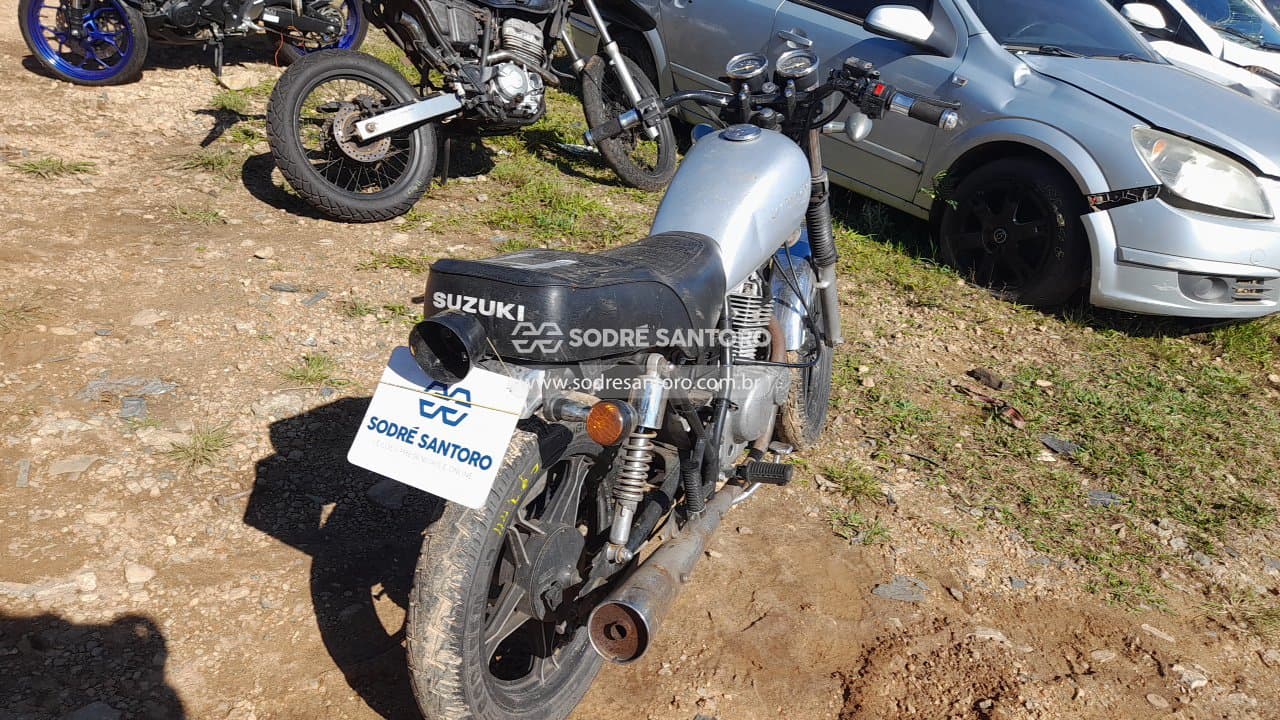Suzuki Intruder 125 2004 — foto 4