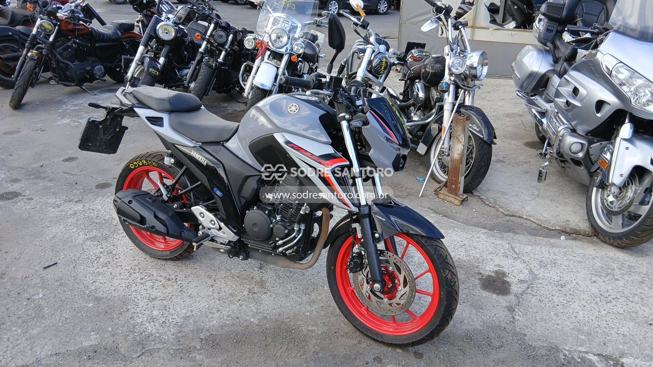 Yamaha Fz25 Fazer 2026, cinza
