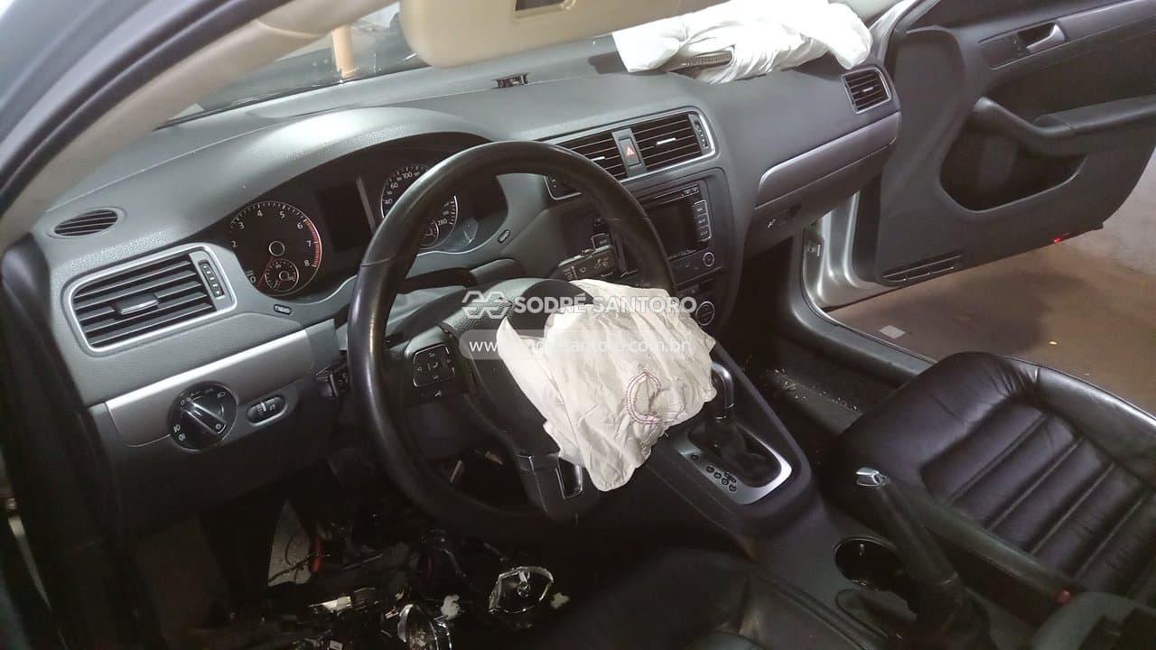 Volkswagen Jetta 2.0t 2014 — foto 6