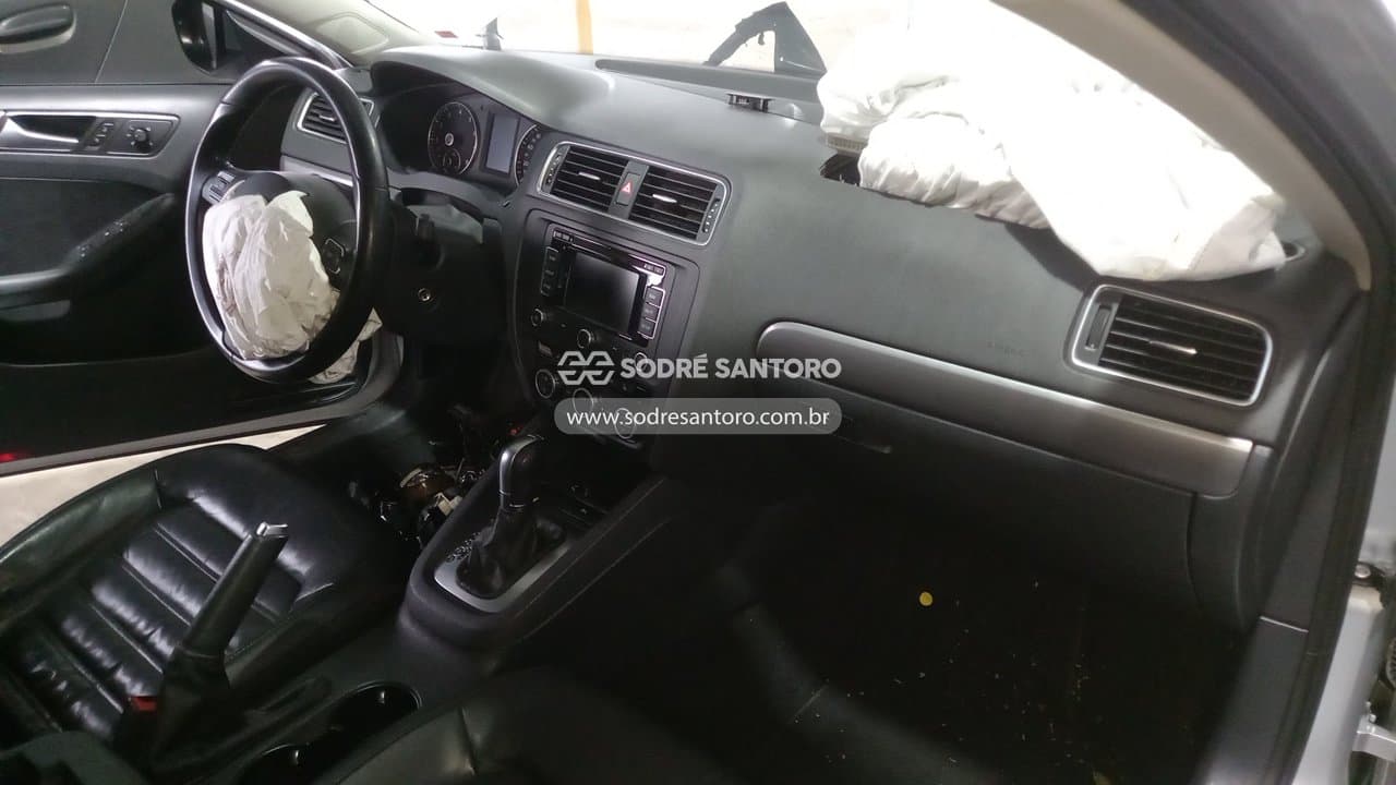 Volkswagen Jetta 2.0t 2014 — foto 8