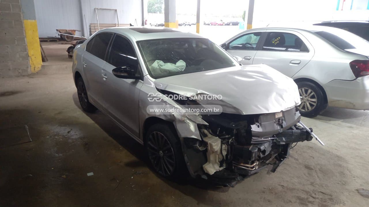 Volkswagen Jetta 2.0t 2014, prata