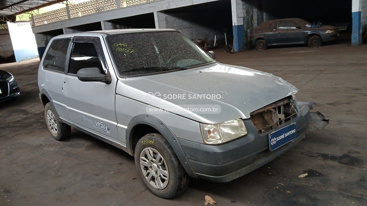 Fiat Uno Mille Way Econ 2013, prata