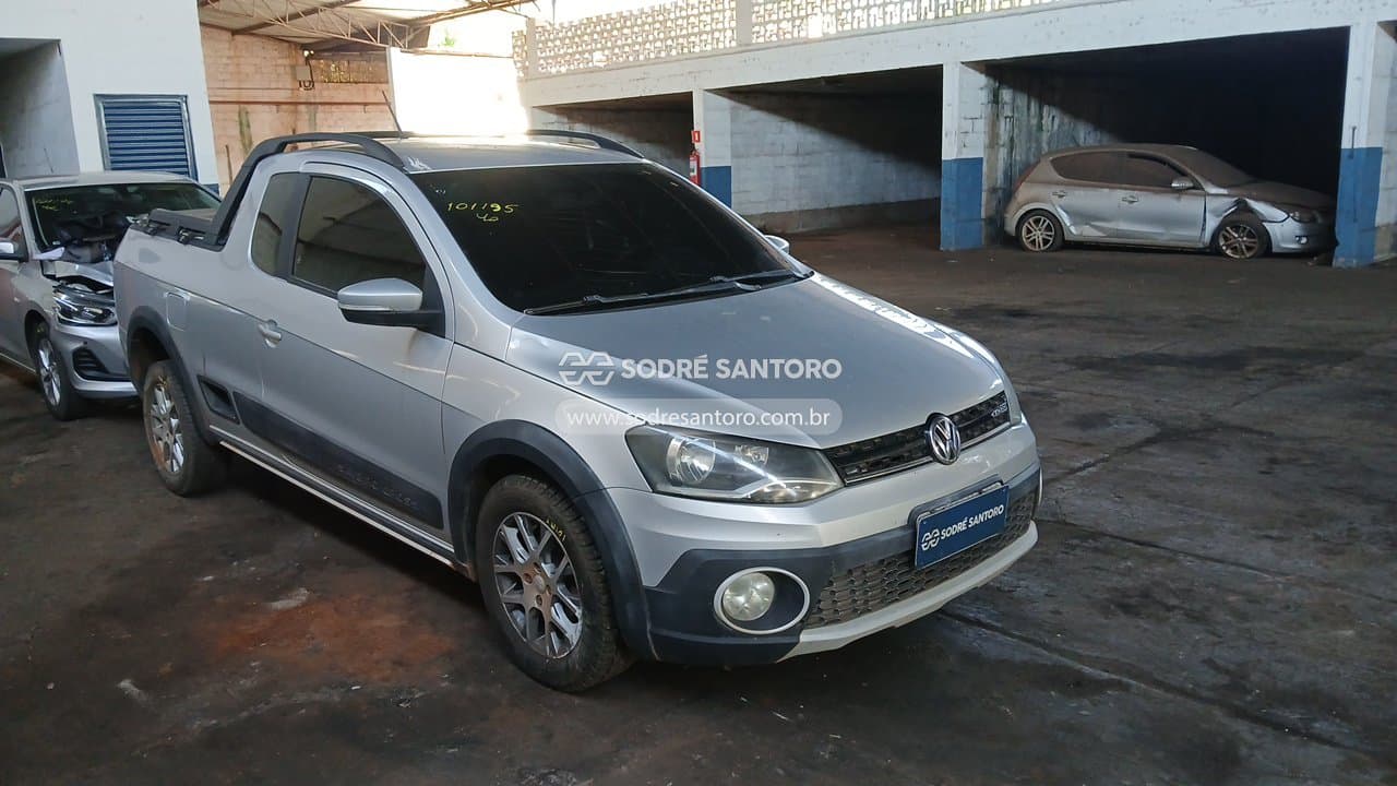 Volkswagen Saveiro Ce Cross 2014, prata