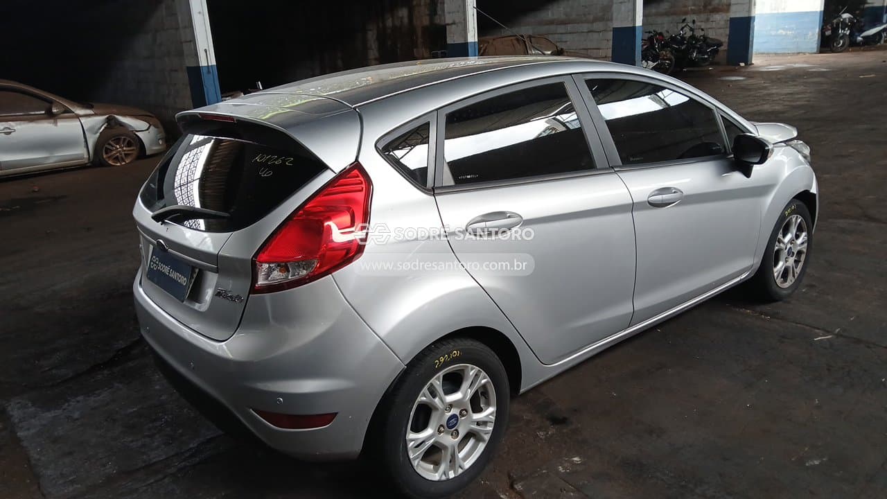 Ford Fiesta Ha 1.6l Se a 2015 — foto 4