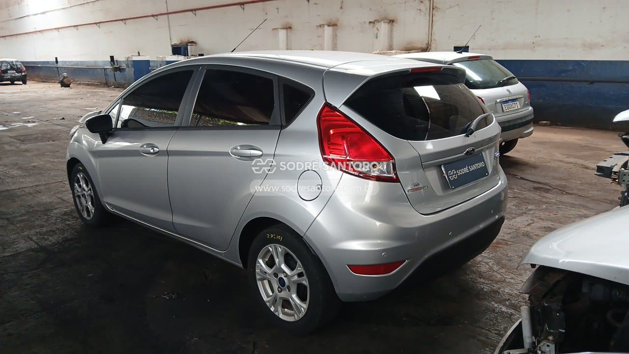 Ford Fiesta Ha 1.6l Se a 2015 — foto 2