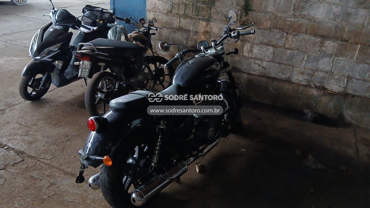 Royal Enfield Super Meteor 650 2025 — foto 4
