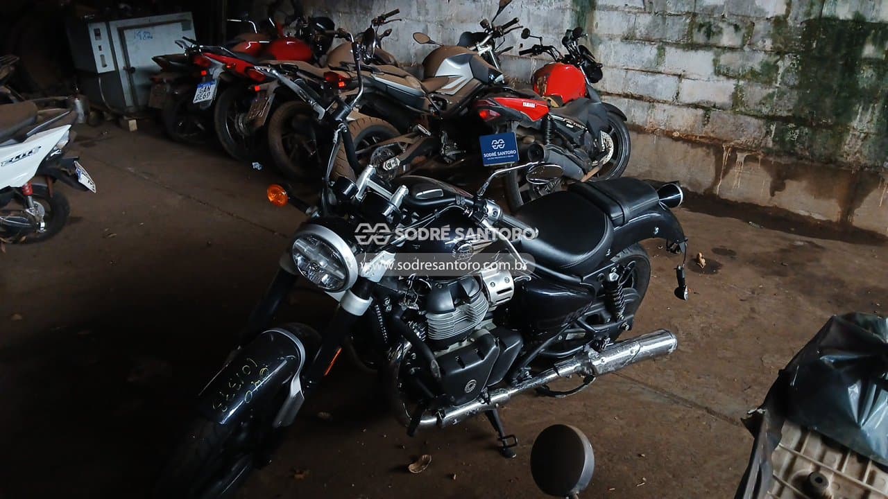 Royal Enfield Super Meteor 650 2025 — foto 3