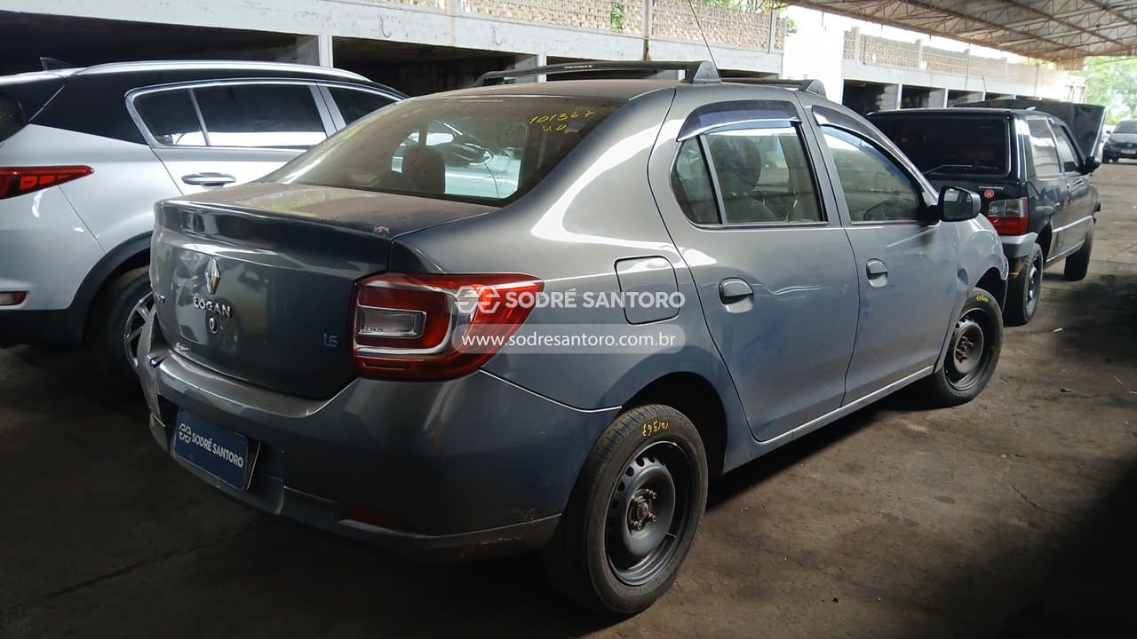 Renault Logan Expr 16 M 2016 — foto 4