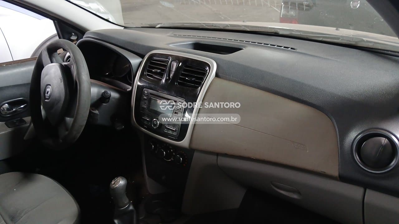 Renault Logan Expr 16 M 2016 — foto 6