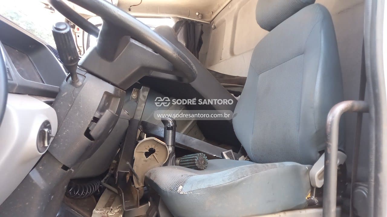 Volkswagen 24.250 Cnc 6x2 2010 — foto 10
