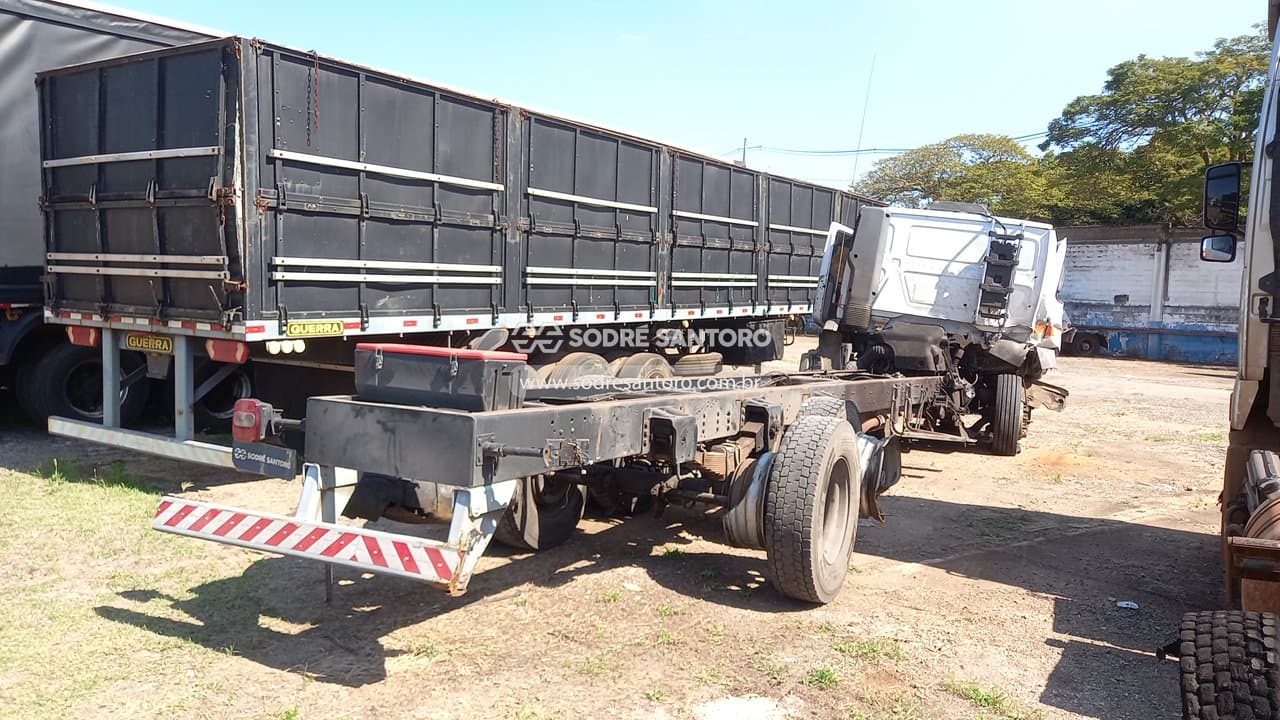 Volkswagen 24.250 Cnc 6x2 2010 — foto 4