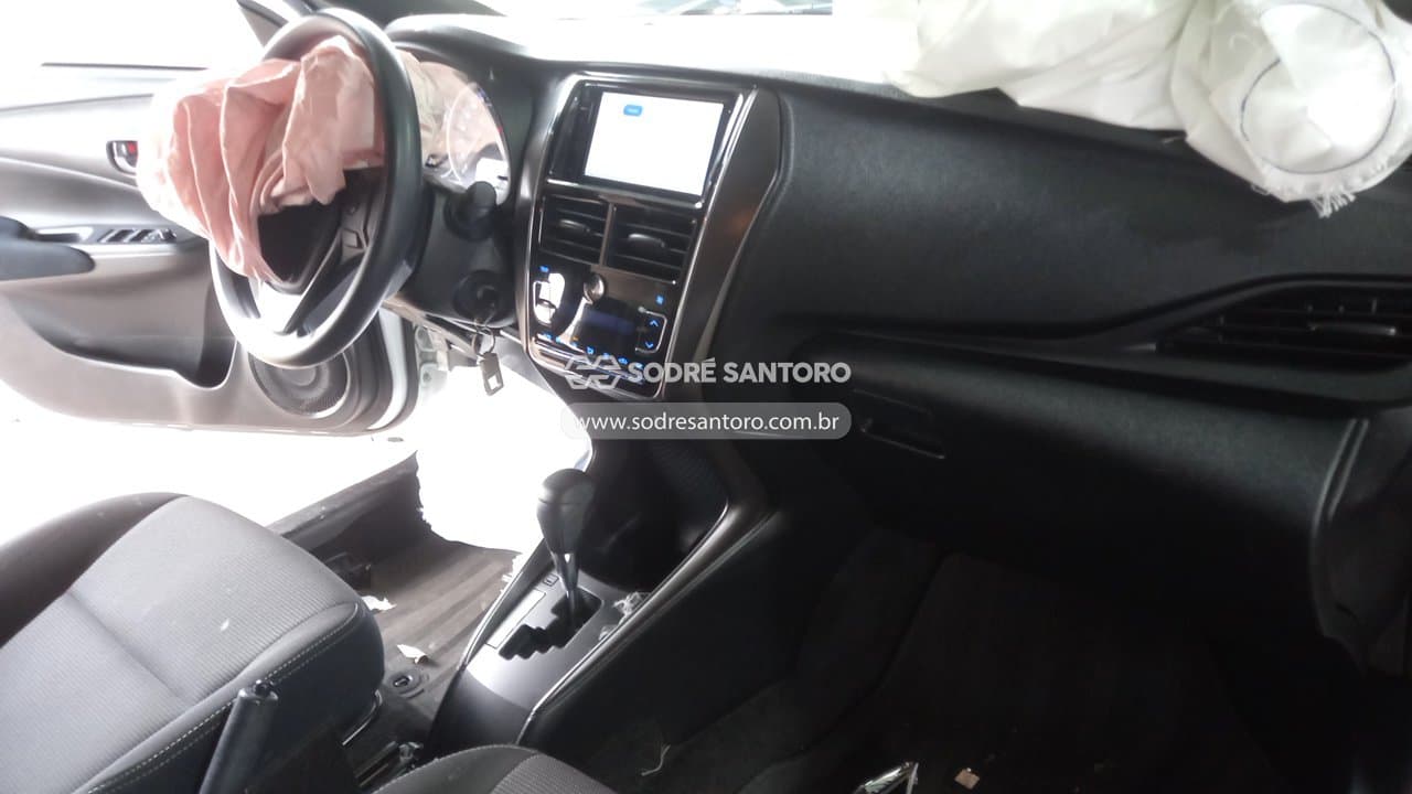 Toyota Yaris Ha Xl15 2023 — foto 8