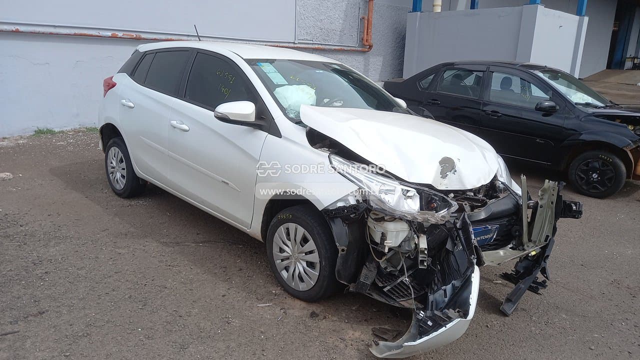 Toyota Yaris Ha Xl15 2023, branca