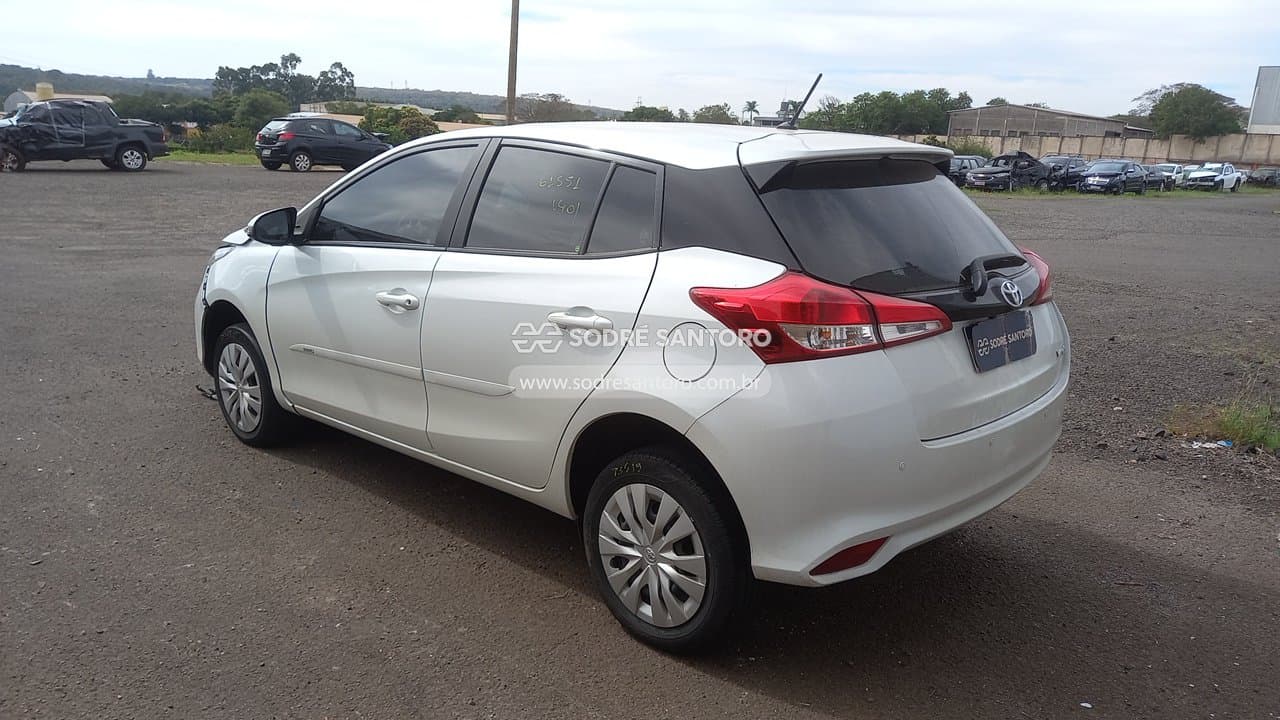 Toyota Yaris Ha Xl15 2023 — foto 2