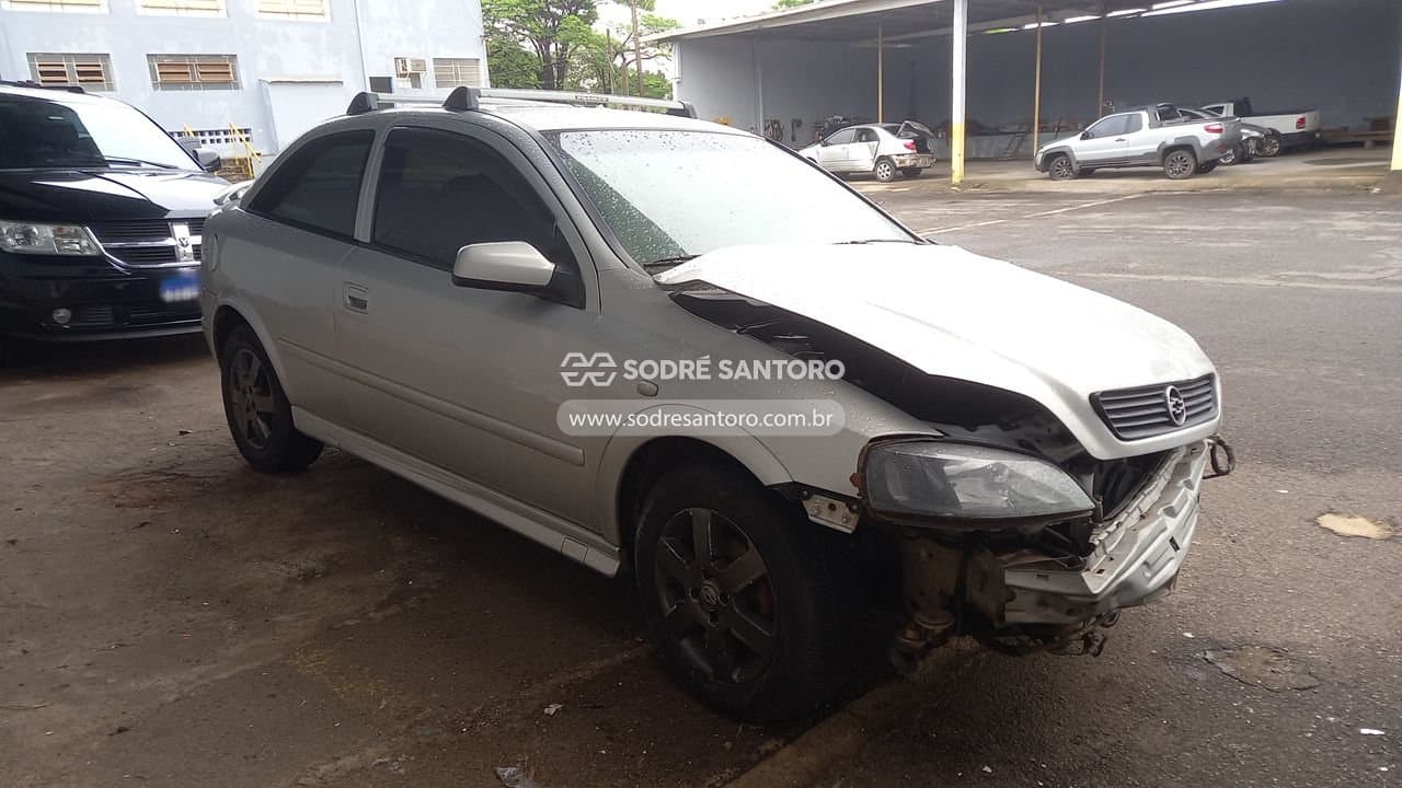Chevrolet Astra Sunny 2002, prata