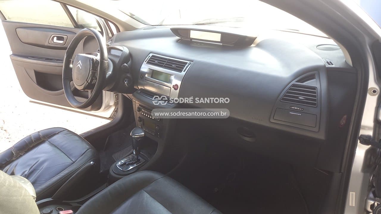Citroën C4 2011 — foto 8