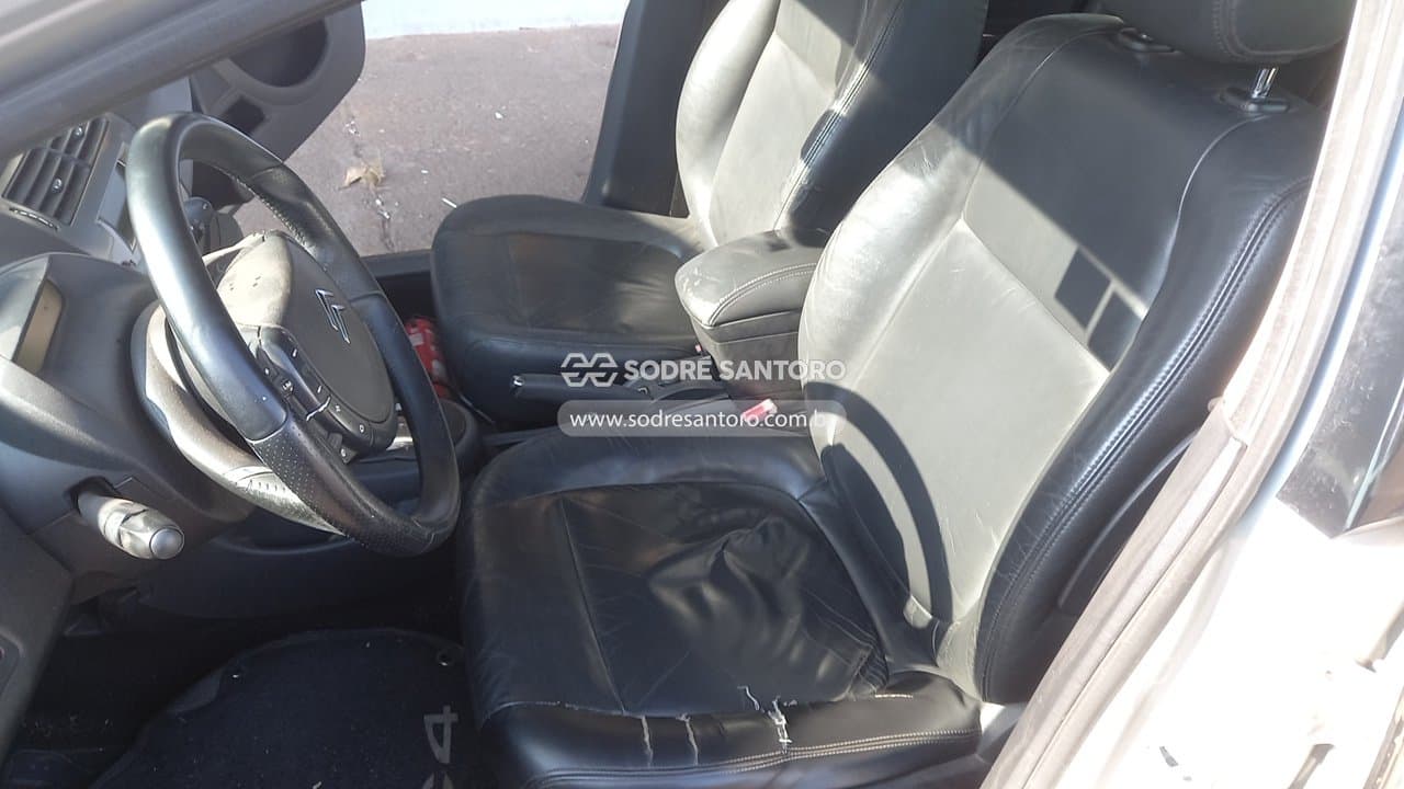 Citroën C4 2011 — foto 9