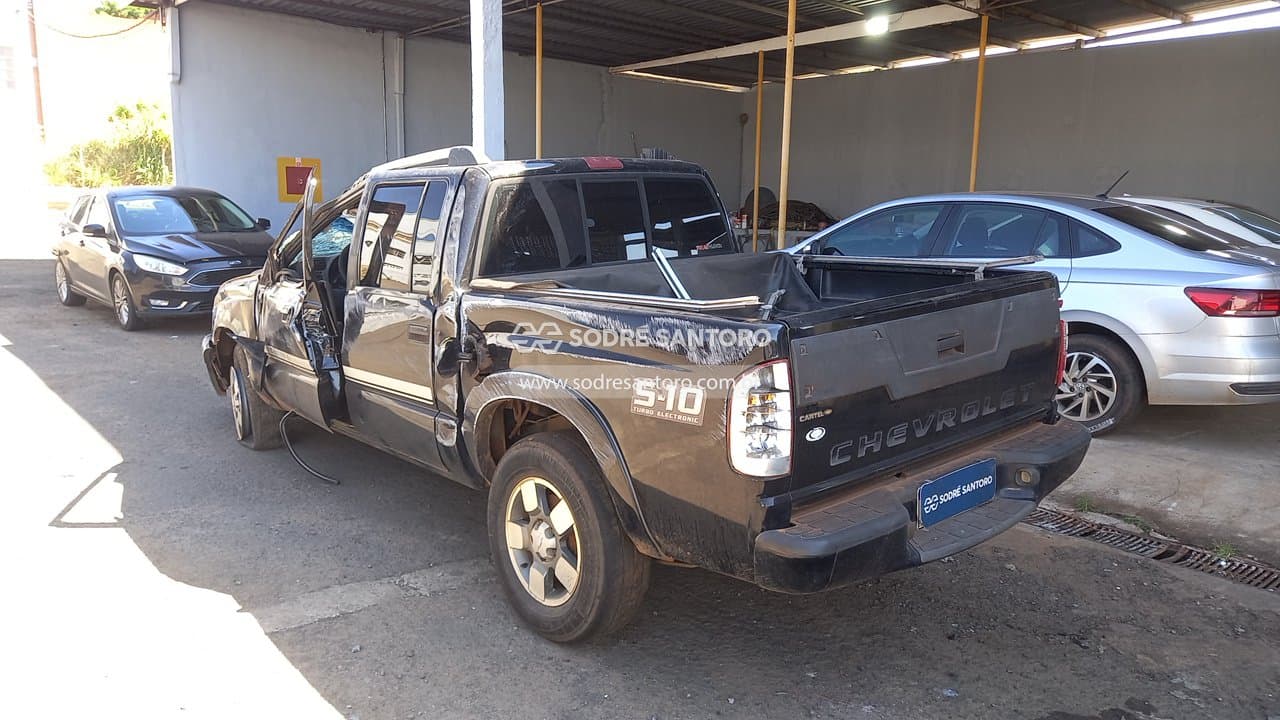 Chevrolet S10 Executive 2010 — foto 2