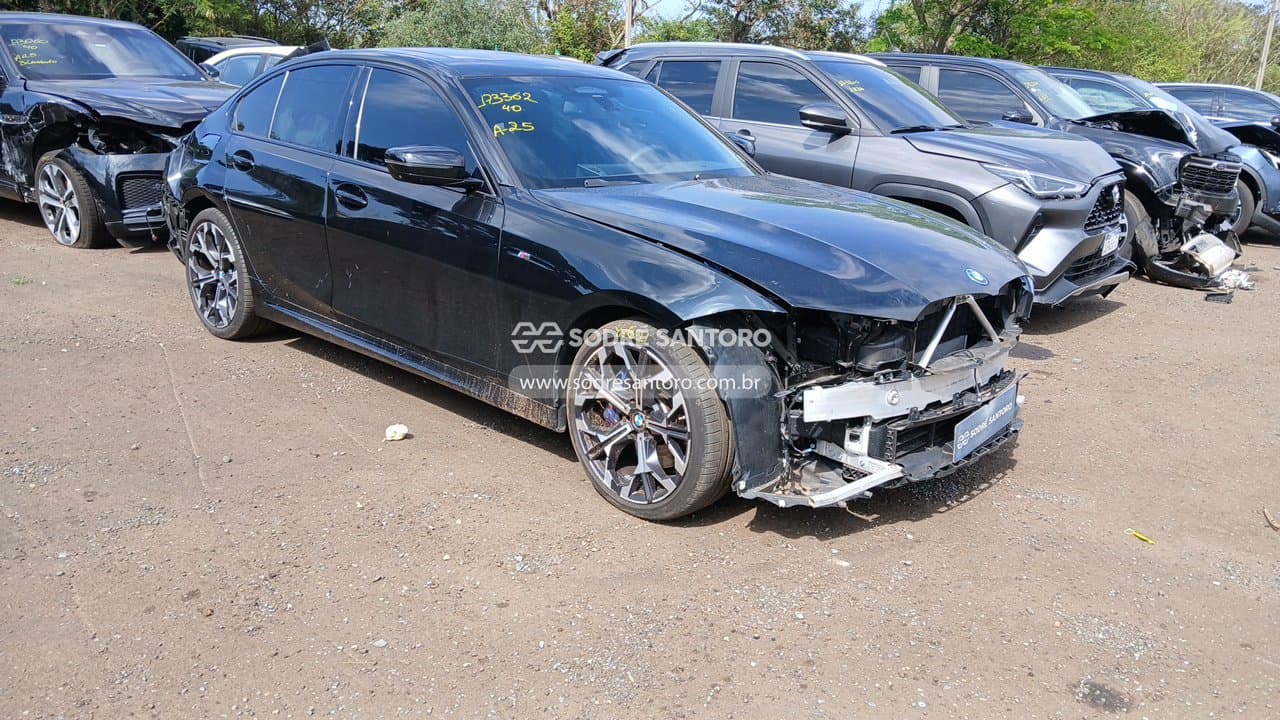 BMW 330e 2026, preta