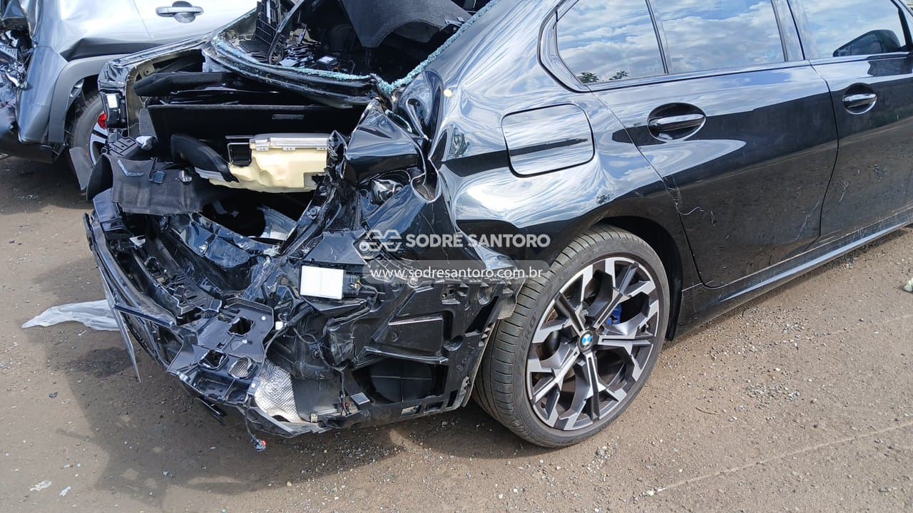 BMW 330e 2026 — foto 10