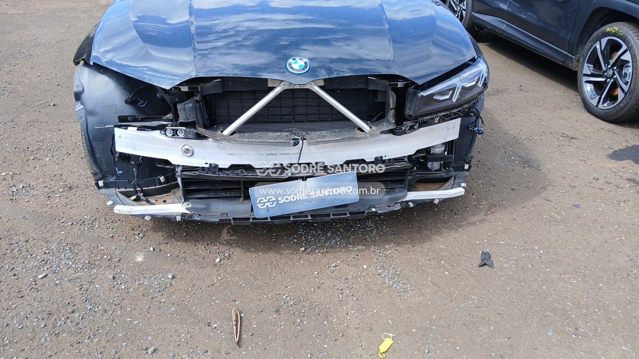 BMW 330e 2026 — foto 11