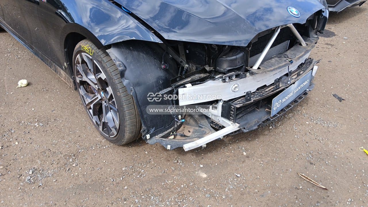 BMW 330e 2026 — foto 12