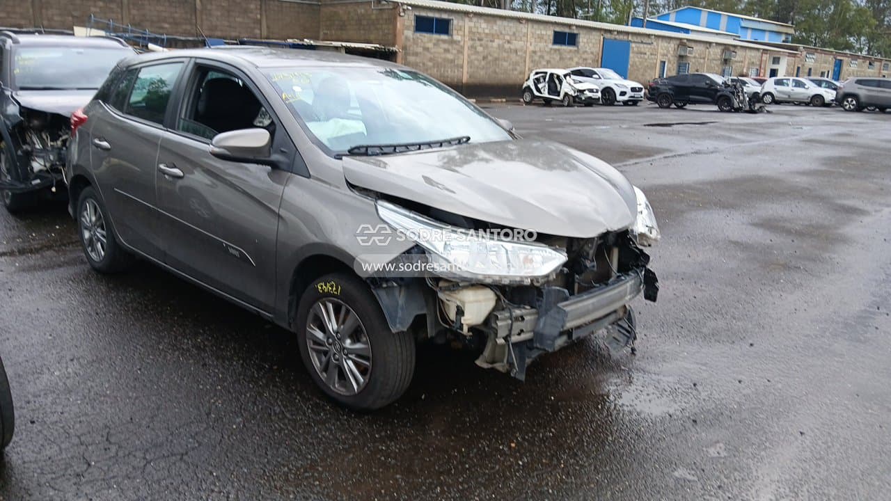 Toyota Yaris Hb Xlplusat 2020, cinza