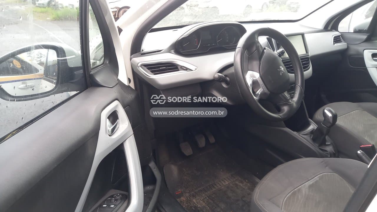Peugeot 208 Active 2014 — foto 6