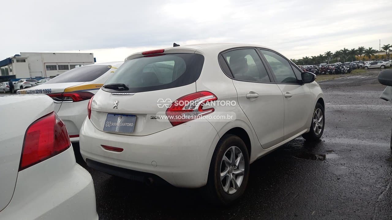 Peugeot 208 Active 2014 — foto 4
