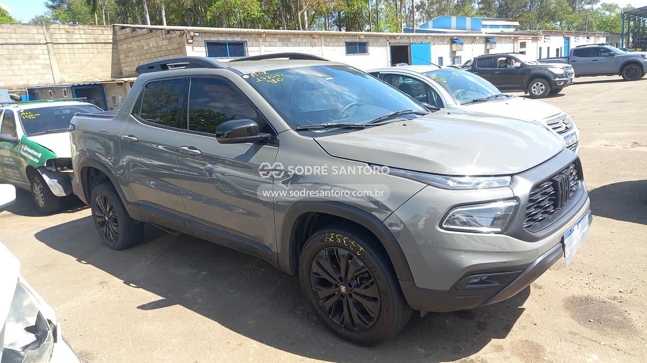 Fiat Toro Volc Turb At6 2023, cinza