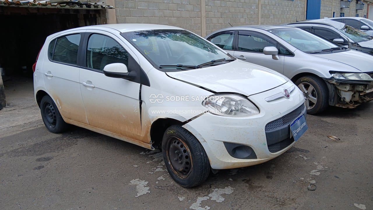 Fiat Palio Attract 1.0 2015, branca