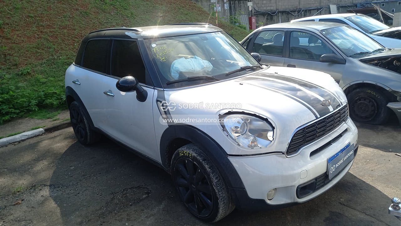 Mini Cooper Scyman 2015, branca