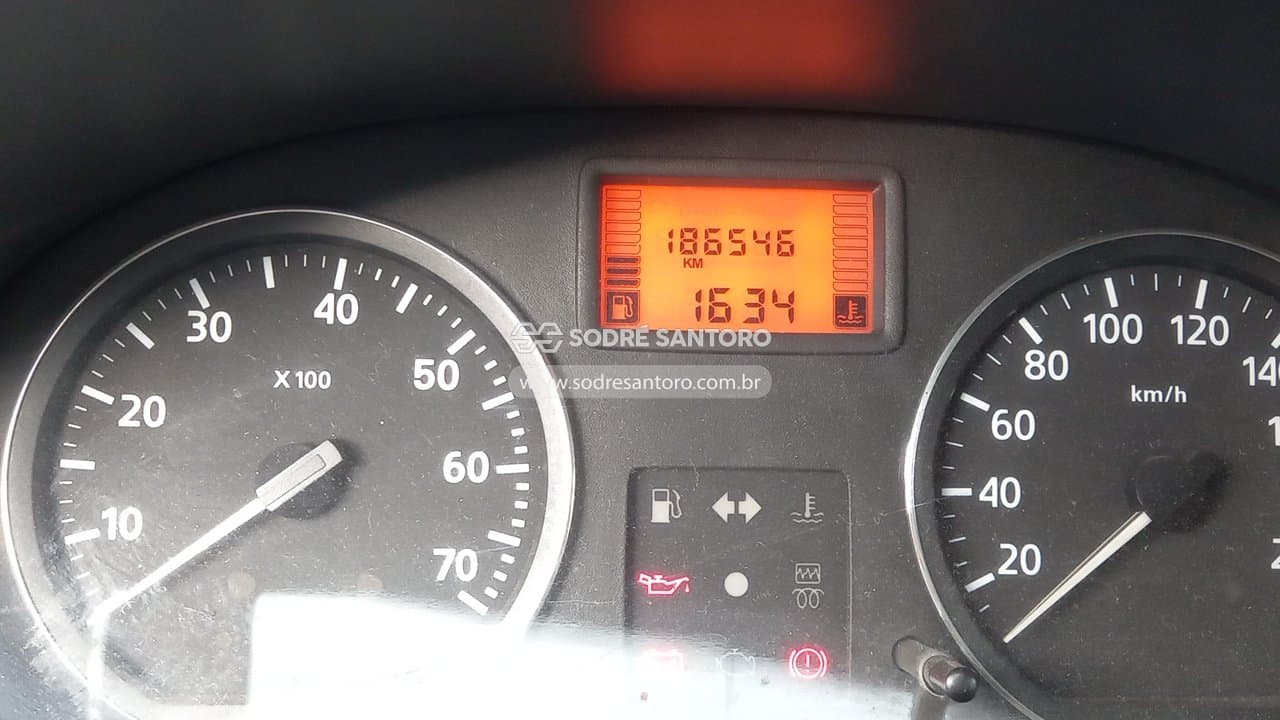 Renault Sandero 2010 — foto 7