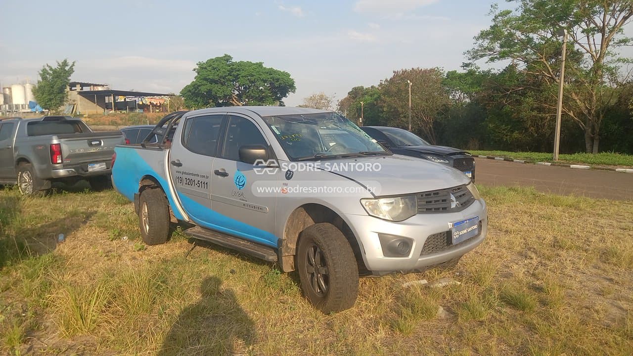 Mitsubishi L200 Triton Glx 2014, prata