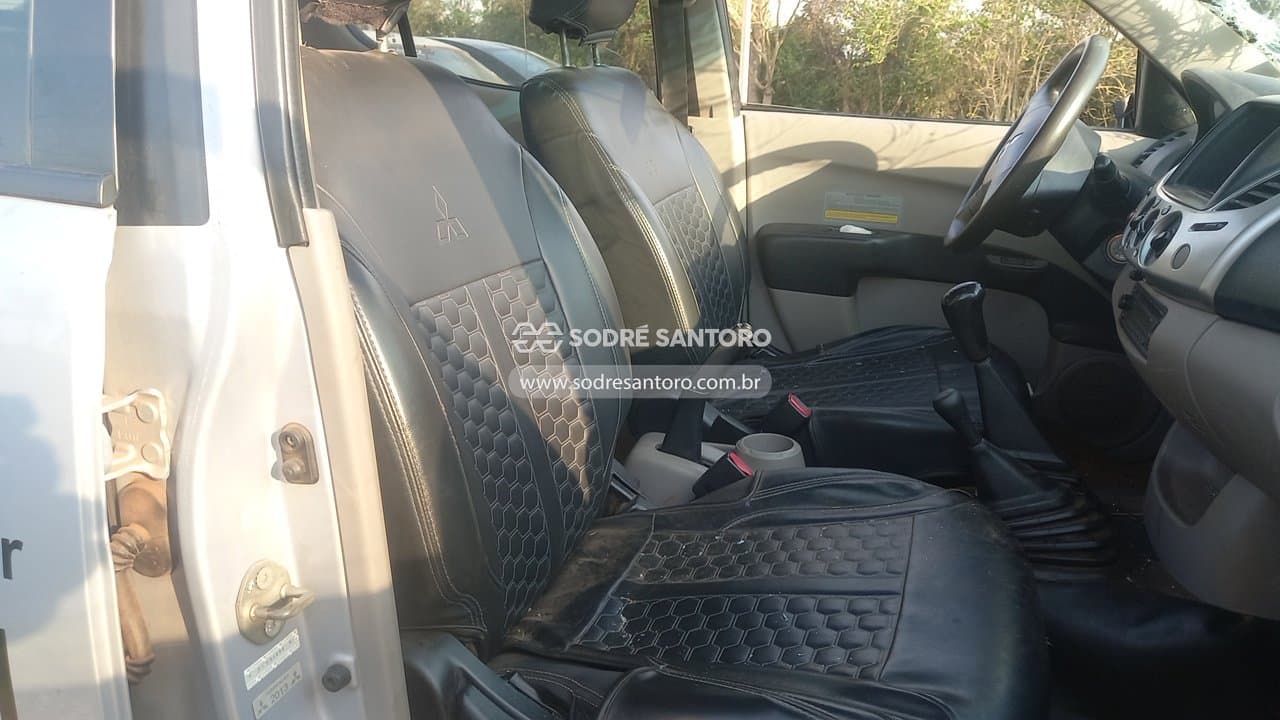 Mitsubishi L200 Triton Glx 2014 — foto 9