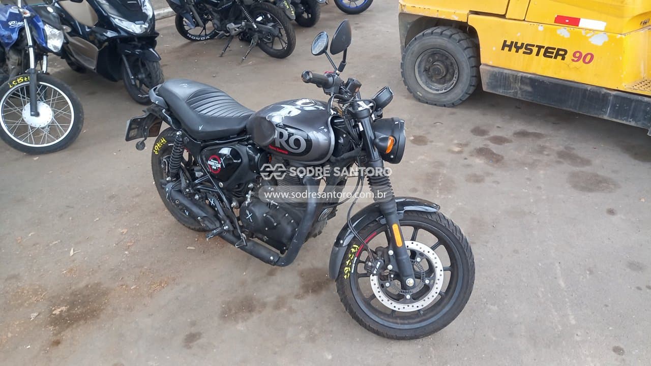 Royal Enfield Royal Hunter 350 2025, cinza