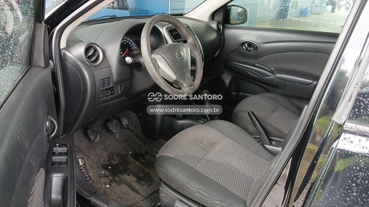 Nissan Versa 10 2017 — foto 6