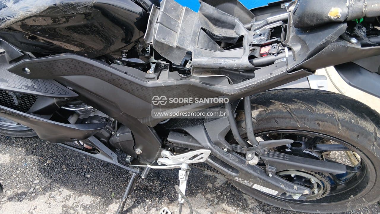 Yamaha Yzf R15 Abs 2025 — foto 9