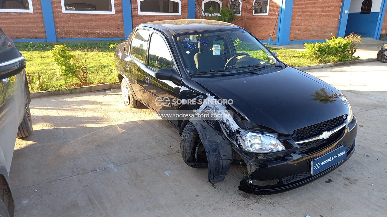 Chevrolet Classic Ls 2013, preta