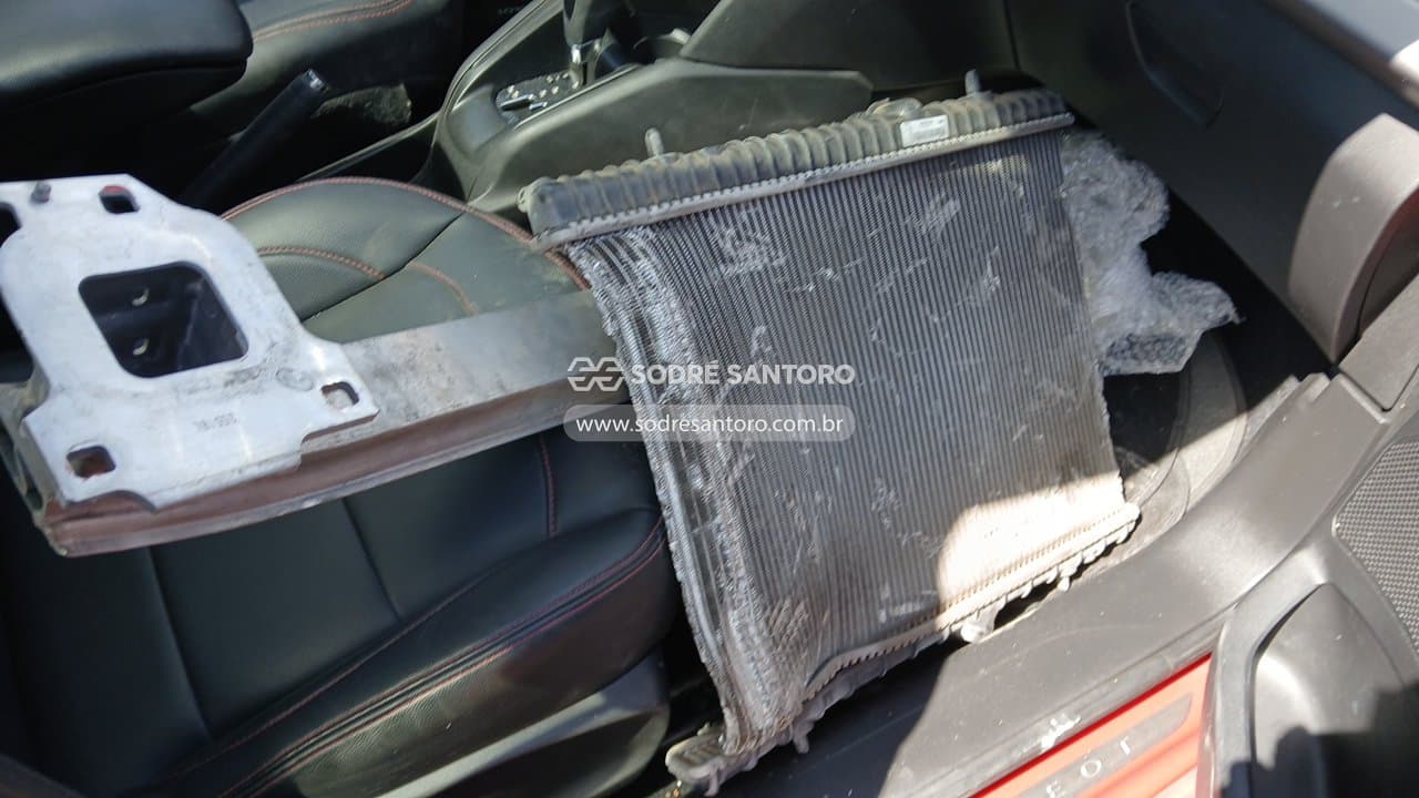 Peugeot 208 Griffe At 2017 — foto 10