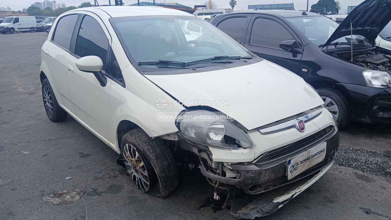 Fiat Punto Essence 1.6 2015, branca