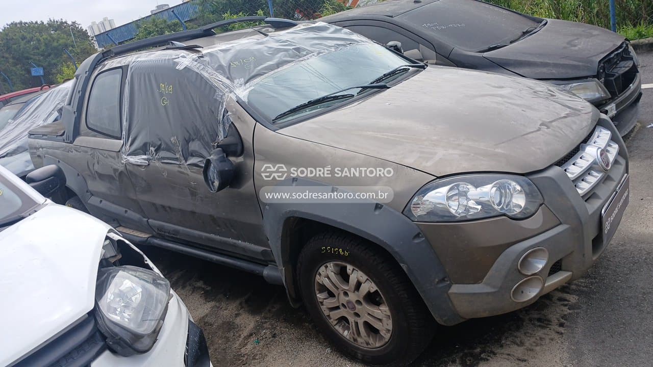 Fiat Strada Adventure Cd 2012, cinza
