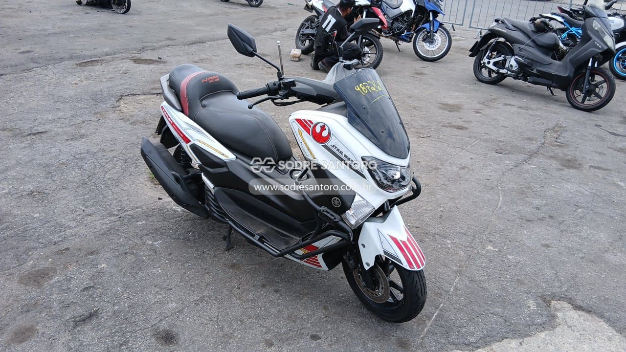 Yamaha Nmax Le 2021, branca