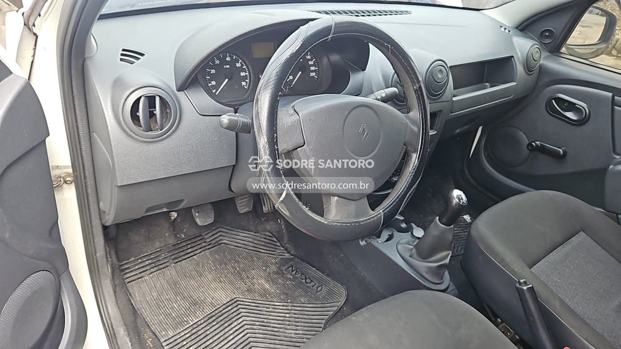 Renault Logan Aut 1016v 2010 — foto 6