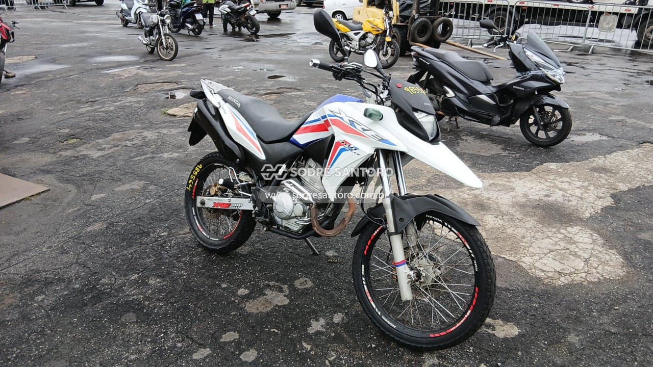Honda Xre 300 2017, branca