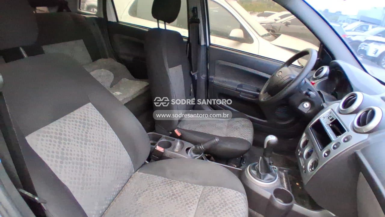 Ford Fiesta Flex 2014 — foto 9