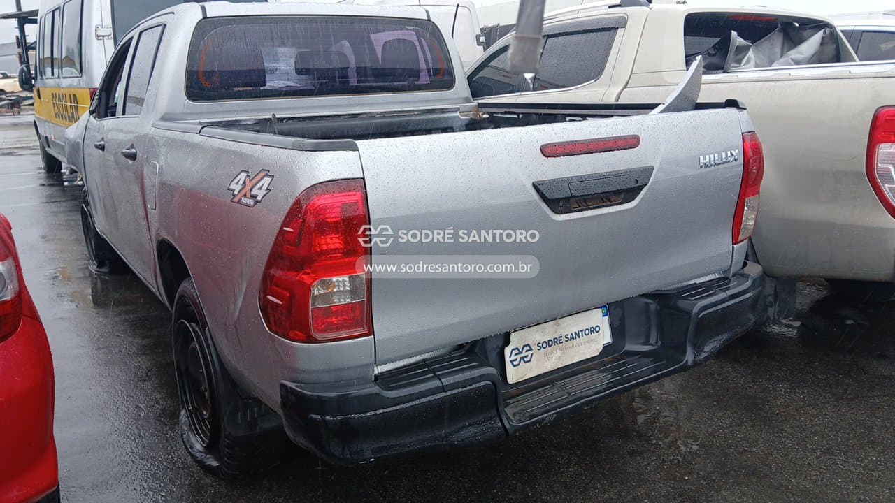 Toyota Hilux 2019 — foto 2