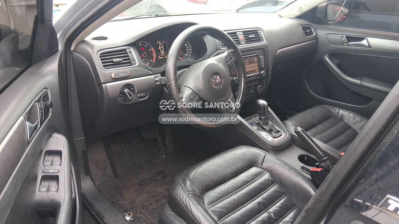 Volkswagen Jetta 2.0t 2012 — foto 6