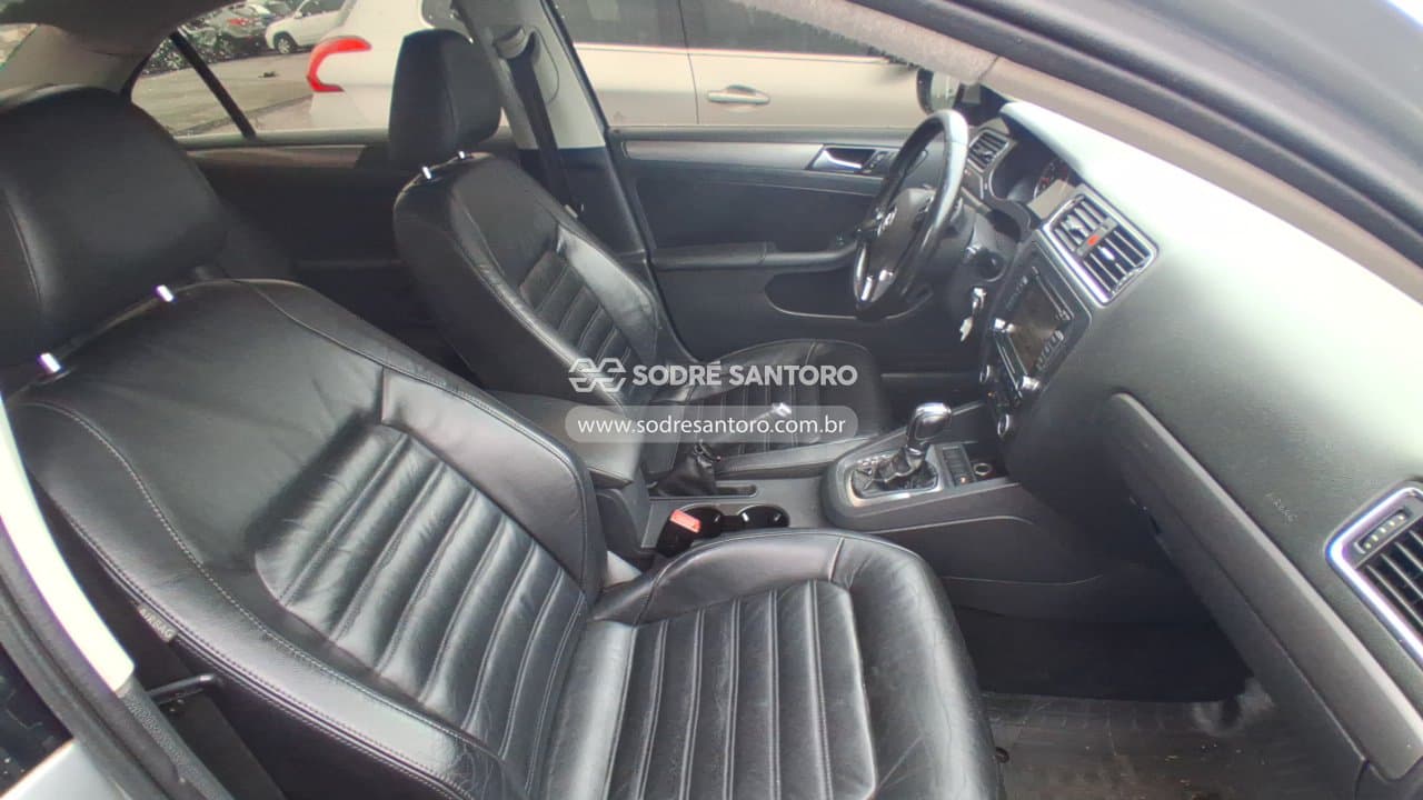 Volkswagen Jetta 2.0t 2012 — foto 9